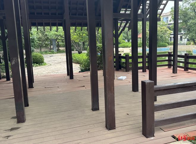 高兴不起来？北京一小区的新旧物业“拉锯战”pg电子网站一个门岗两家保安抢着守业主为何(图4)